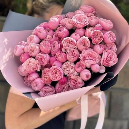 Букет живых цветов CHALET GREEN Букет «Розовое облако» из кустовых роз Сильва Пинк скотч для декорирования sky city серии облако