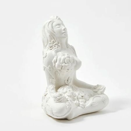 Статуэтка VIBE OF YOUR HOME Берегиня - декоративная статуэтка декоративная наволочка medicci home 45x45см