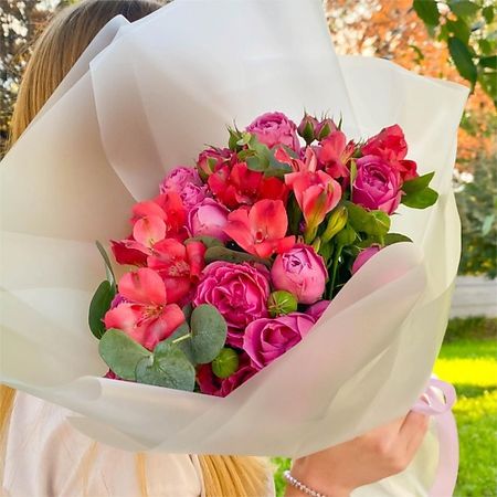 Букет живых цветов MADE KRIS Сборный букет 