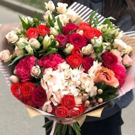 Букет живых цветов ВОРНИКОВ - БУКЕТЫ VORNIKOV BOUQUETS Букет с гортензией Грезы подарочный коробок рутаупак ночные грезы 3в1 3 шт