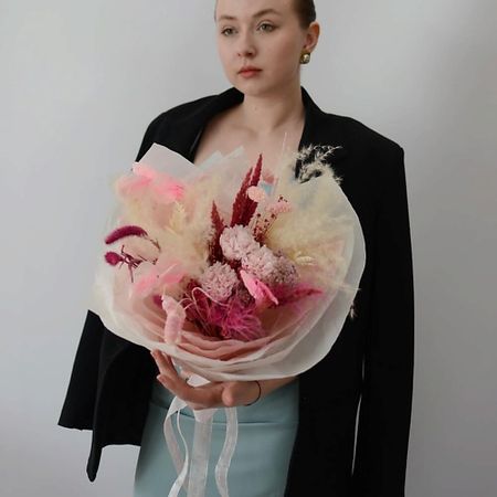 Букет из сухоцветов VLSHBN FLOWERS STATE Букет из сухоцветов со стабилизированной гвоздикой