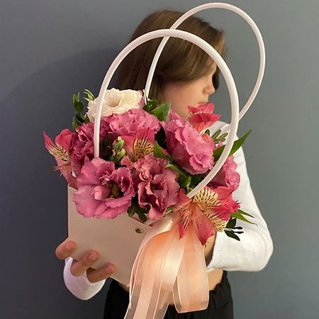 Букет живых цветов MADE KRIS Цветочная композиция 