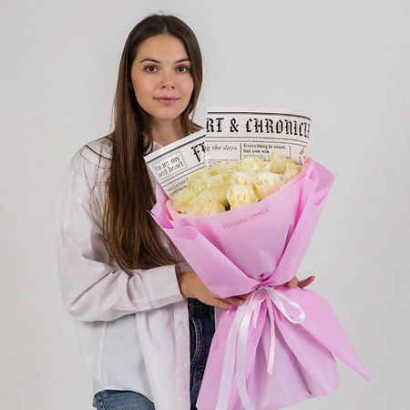 Букет живых цветов FLOWER DANCE Красивые букет из белых роз