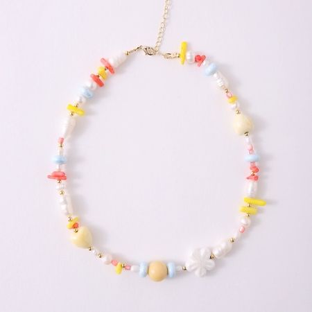 Бусы VELTOM Бусы CHOKH с ромашкой бельведер помада 4 гр защитно увлаж с алоэ и ромашкой