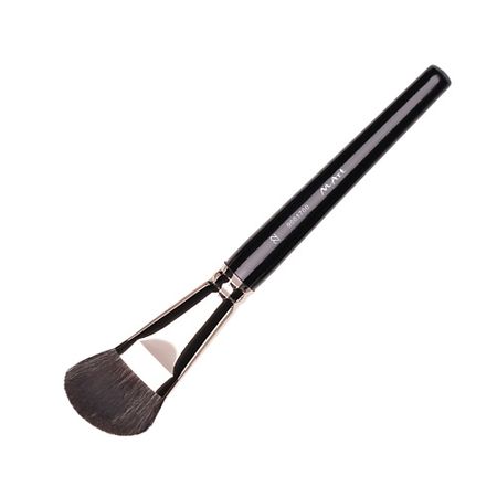 Кисть для лица M.ART Кисть для лица № 22 отводная, лиса чернобурая керамическая фигурка кролика и лиса