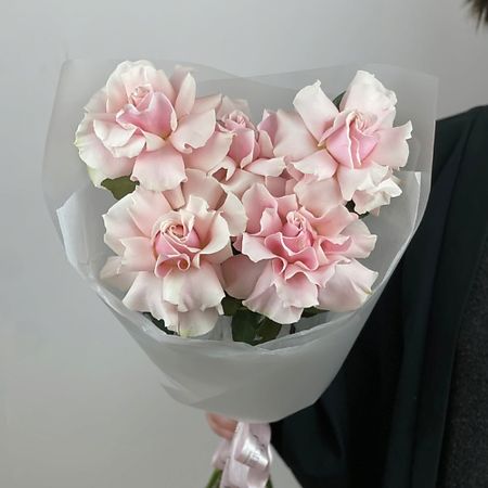 Букет живых цветов MARIMAY Монобукет из 5 розовых французских роз букет живых ов 4 сезона монобукет из 15 ярко розовых роз