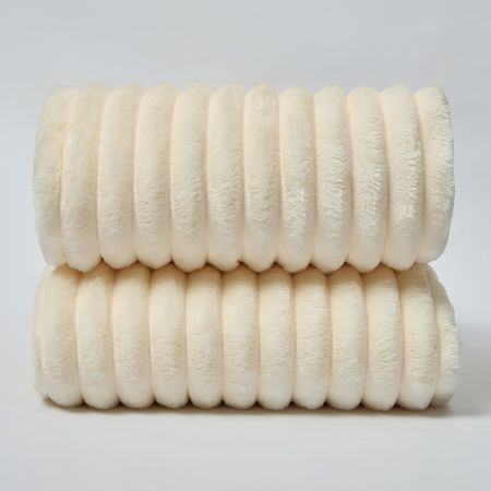 Плед Мягкая полоска/Soft strip, светлое молоко