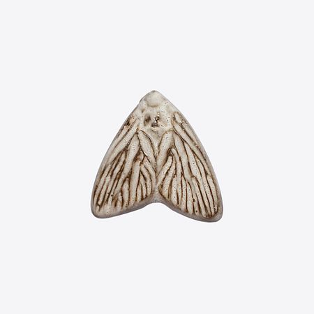 Брошь LA PALME ARTISAN CERAMICA Брошь-значок из керамики Моль Снежная Б лазерный значок drama revenged love