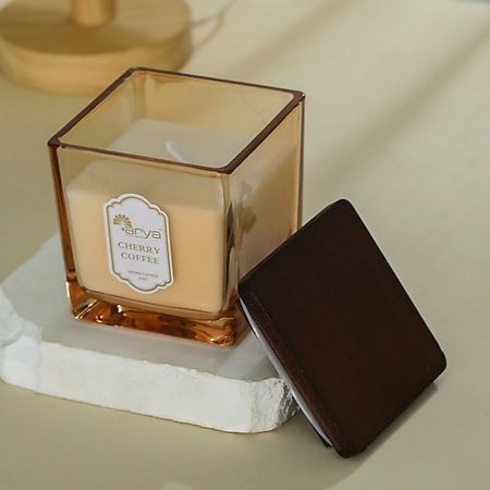 Свеча ароматическая ARYA HOME COLLECTION Ароматическая свеча Cherry Coffee с деревянной крышкой Янтарь