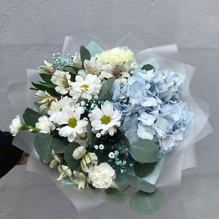 Букет живых цветов ПЛАНЕТА ЦВЕТОВ ТВОЯ ПЛАНЕТА Небесная лазурь