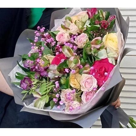 Букет живых цветов ВОРНИКОВ - БУКЕТЫ VORNIKOV BOUQUETS Букет с альстромерией Счастливое мгновение 1 шт 2026 год лошади настенное украшение китайский новый год счастливое украшение аксессуары маленький кулон на новоселье подарки