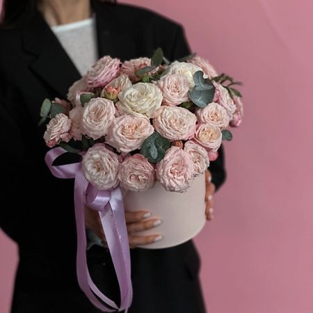 Букет живых цветов ШОПЕН Коробочка с пионовидными кустовыми розами бархатная коробочка для украшений qiao форма ракушки