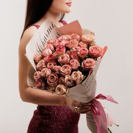 Букет живых цветов БУКЕТНАЯ ЛАВКА Винтажные кустовые розы металлические винтажные вывески