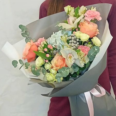 Букет живых цветов ВОРНИКОВ - БУКЕТЫ VORNIKOV BOUQUETS Букет с орхидеями Любовь