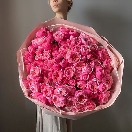 Букет живых цветов VERESK Пышный букет из премиальных пионовидных роз Silva Pink. Veresk 253