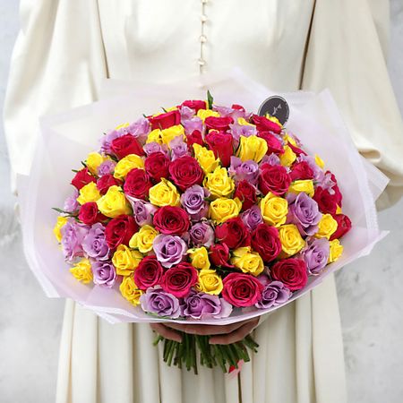 Букет живых цветов БУКЕТ МАРКЕТ ДАРИТЕ С УДОВОЛЬСТВИЕМ Букет из 101 розы - Весеннее настроение Кения 40 см.