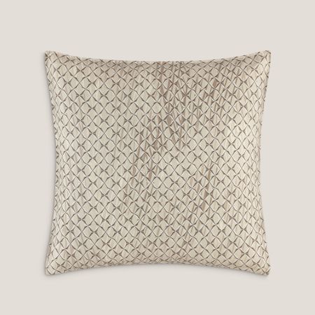 Наволочка Togas Вольмут бежевый 70х70 см рождественская красная коллекция наволочек праздничный домашний декор наволочка эстетика