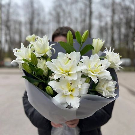 Букет живых цветов LE BOUQUET Букет из 5 веток махровой пионовидной лилии букет лилии конэко о искусственный 25 см