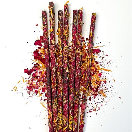 Свеча декоративная EZO Энергетические зеленые свечи с цветами Открытое сердце 7 шт.