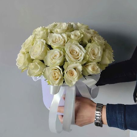 Букет живых цветов ЗОЛОТАЯ АУРА Композиция 