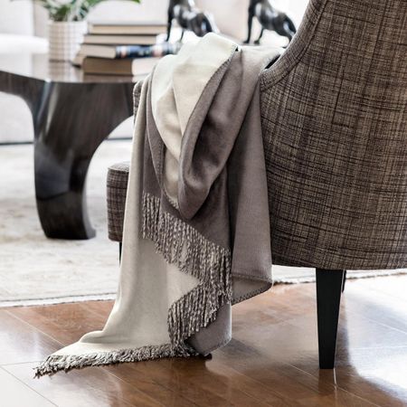 Плед Togas Маринетти 200х210 см серо-бежевый плед togas маринетти бордовый с экрю 200х210 см