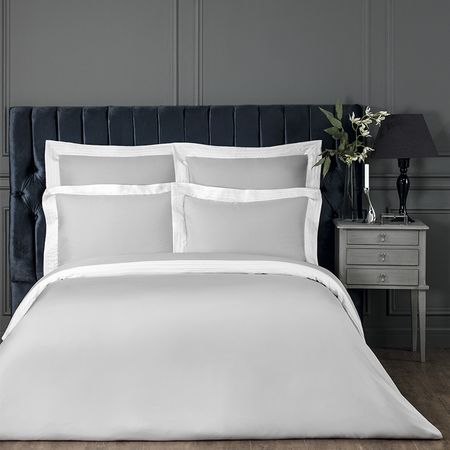 Комплект постельного белья Togas Эдем серый с белым Полуторный (30.07.30.0012)