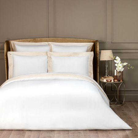 Комплект постельного белья Togas Эдем белый с экрю Семейный/дуэт