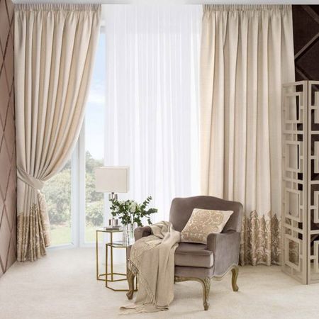 Комплект штор с подхватами Togas Мадалина золотые 260х275 см комплект штор с подхватами togas алессио бирюзовые 260х275 см