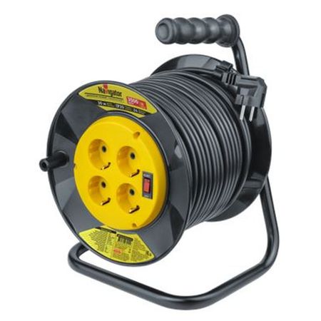 удлинитель на катушке NAVIGATOR 4 гнезда ПВС с/з с выкл IP20 3х1,5мм 16A 30м удлинитель navigator compactline в корпусе пвс б з с выкл ip20 2х0 75мм 6a 10м