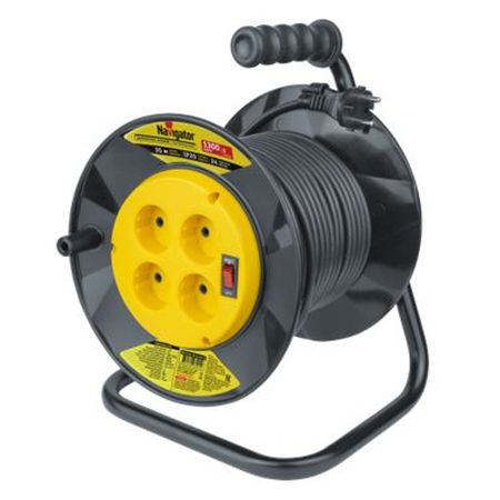 удлинитель на катушке NAVIGATOR 4 гнезда ПВС б/з с выкл IP20 2х0,75мм 6A 30м удлинитель navigator compactline в корпусе пвс б з с выкл ip20 2х0 75мм 6a 10м