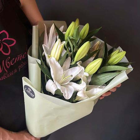 Букет живых цветов ПЯТЬ ЦВЕТОВ Букет 3 белые лилии букет лилии конэко о искусственный 25 см